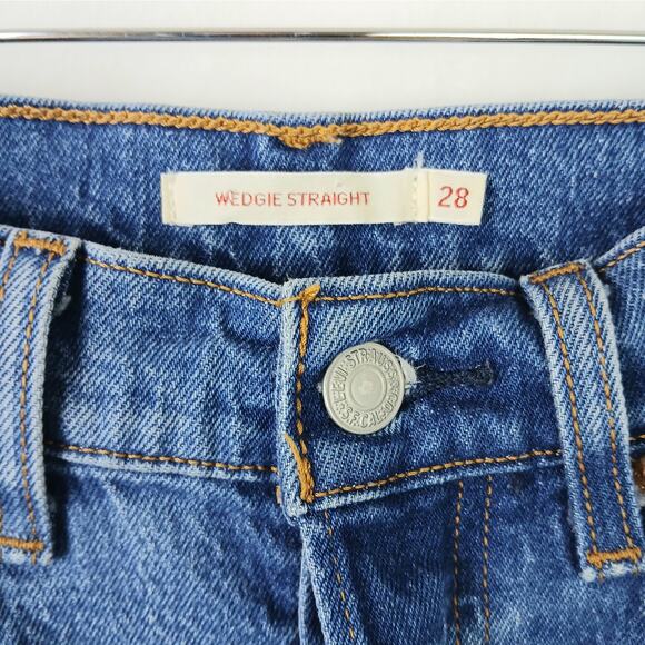 Levi's Women's SZ 28/28 Premium Denim Wedgie Straight Denim Jeans 34964-0064 - Picture 4 of 8